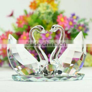 Crystal swan for wedding souvenirs