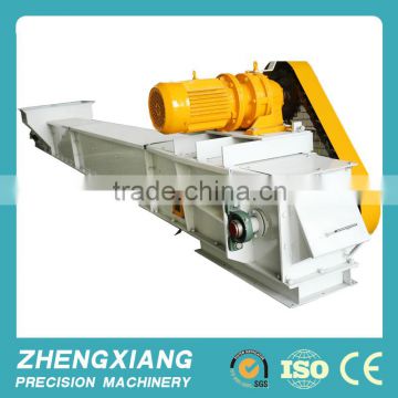 Low voice self-cleaning chain conveyor for pellets