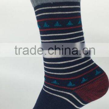 socks wholesale New design teen tube socks cotton socks fashion for neutral couple Retro literary socks wholesale girls