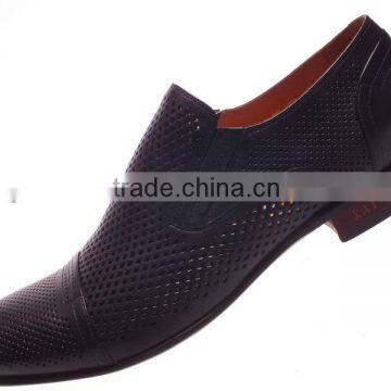 Fashion design flat leather shoes for men with holes