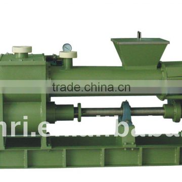Large-scale stainless steel vacuum pug mill