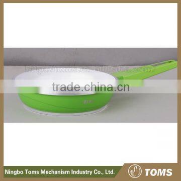 Die-casting non-stick kitchenware animal fry pan