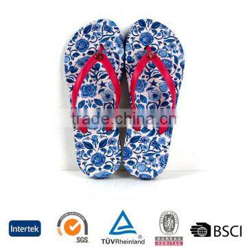 2016 cheap beautiful blue flower heat printing ladies doube sole summer flip flops for beach walk