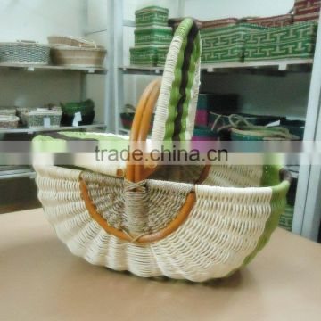 Rattan picnic basket with lid green colour