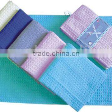 Solid color tea towel