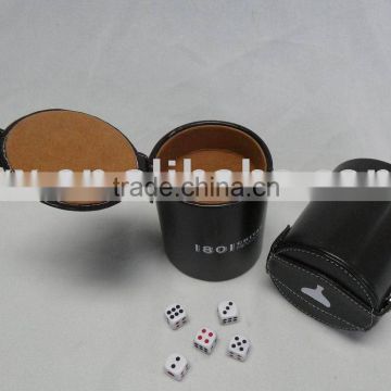 Dice cup with lid