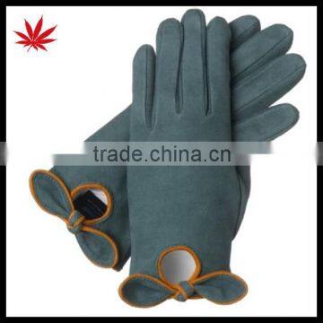 girls wearing cute suede darkgreen bow leather glove