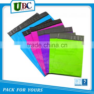 Different colors and sizes plastic bag ,clothes shipping bag