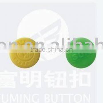 Plastic snap button