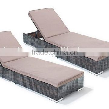 2014 classic style rattan antique chaise lounge AE5021