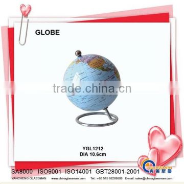 plastic deskpot globe with wood base YGL1212