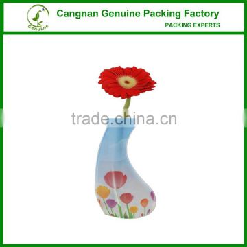 Foldable plastic vase for flower