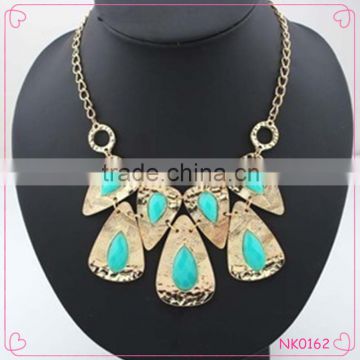 Charming Metal Top Grade Crystal Female Big Chunky Necklace Wholesale