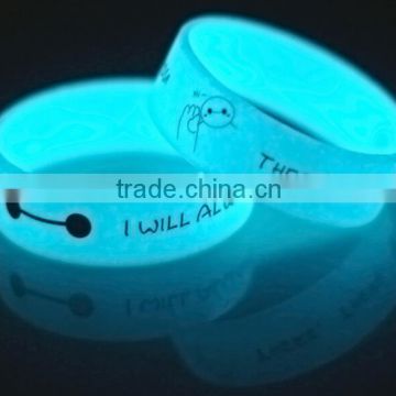 Free sample silicone bracelet wristband in alibaba