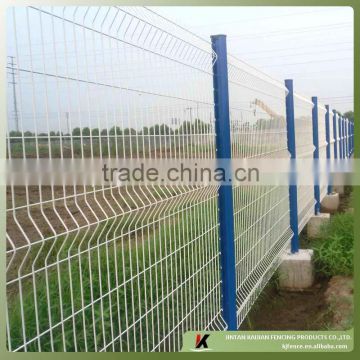 PE coated wire mesh panel