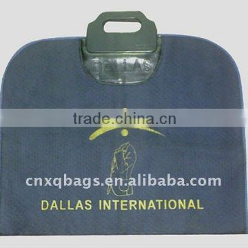 black non woven garment cover with plastic handle