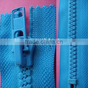 NO.8 blue plastic zipper