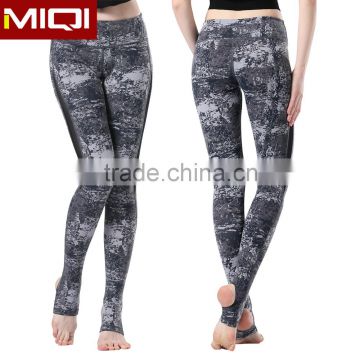 Wholesale Custom Made Gym Wear Compression Pants Fashionable Fitness Yoga Leggings