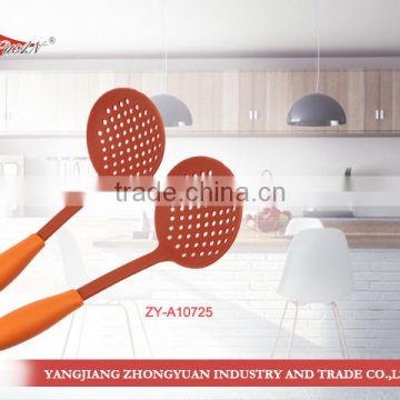 Utensil sets nylon kitchen skimmer hotel nylon kitchen utensils in China
