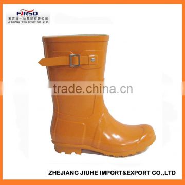 Women Fashion Rubber Rain Boots With Durable Property