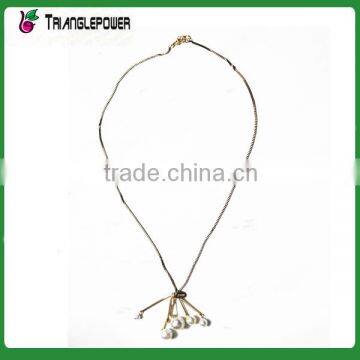 Chain necklace with faux pearls pendant necklace