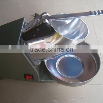 Commercial ice crusher