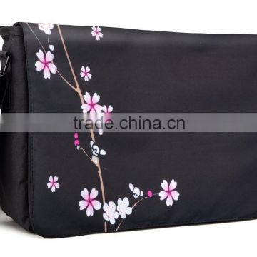 good quality laptop bag or messenger bag