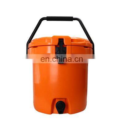 GiNT 2.5 Gallon Top Quality Round Plastic Ice Cooler Box Outdoor Rotomolded Hard Ice Chest