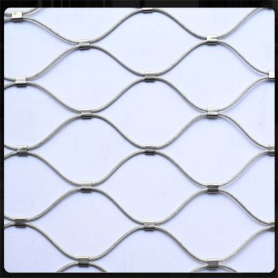 Stainless steel twist flower zoo protective net, buckle rope net amusement park safety fall fast hair