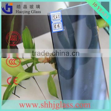 China hot 5mm 5.5mm f green reflective glass coated glass price