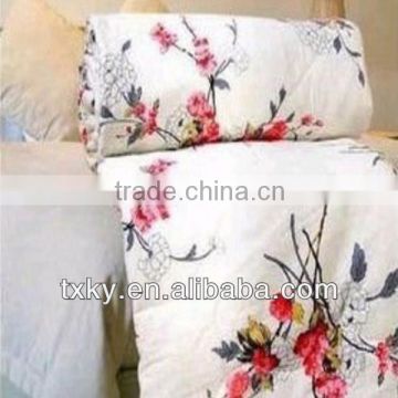 high quality and elegant print silk quilt