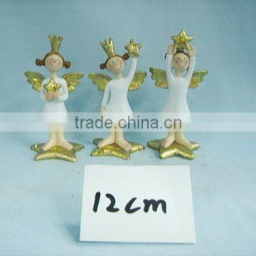 Polyresin angel with crown