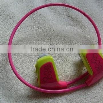 Waterproof wireless SD MP3 sports earphone from shenzhen factory