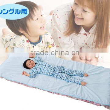 Smooth comfortable bed wetting alarm sheets for comfortable sleep