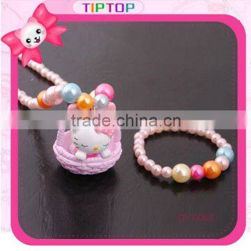 hellokitty necklace and bracelet