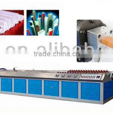 WPC PVC Plastic Profile Extruder Machine