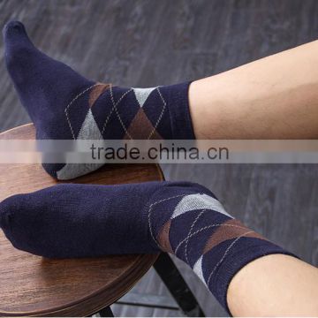 2015 hot sale cheap winter man socks for men bright color socks