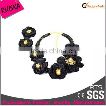 2015 Fashion New Design Flower Shape Cloth Necklace Set