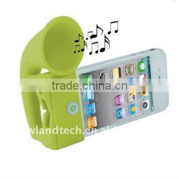 green products and technology- Horn stand for iPhone 4 / 4S