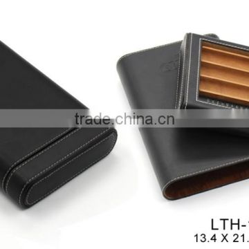Black Leather travel humidor for cigar