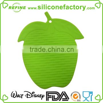 Lovely Heat Resistant apple fruit shaped Silicone mat/trivet
