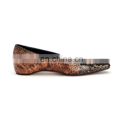 Latest ladies flats footwear design snake print sandals shoes slip on shoe women round toe soft sole flat pump shoe (LAJft0004)