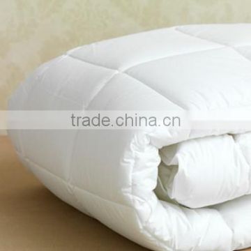 Wholesale high quality white patchwork duck feather and down quilt sets