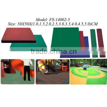 Strong elastic-resilience rubber floor mat for playground