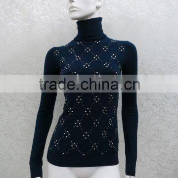 Ladies' basic tutle neck sweater with strass