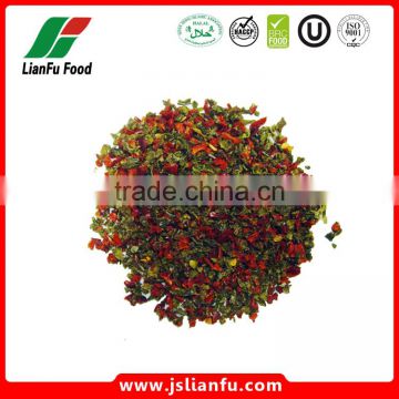 Dehydrated red and green bell pepper mixed