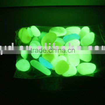 luminous plastic pebble/glow in dark pebble