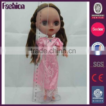OEM&ODM plastic doll/dress-up dolls with beautiful make-up face/fashional dresses/bendable body