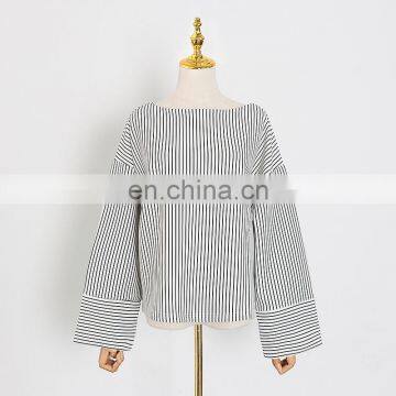 TWOTWINSTYLE Simple Striped Design Profile Clipping T-shirt Women