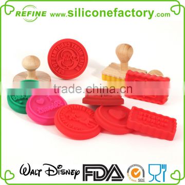 DGCCRF Confirmed Customized Wooden Handle Silicone Cookie Stamp